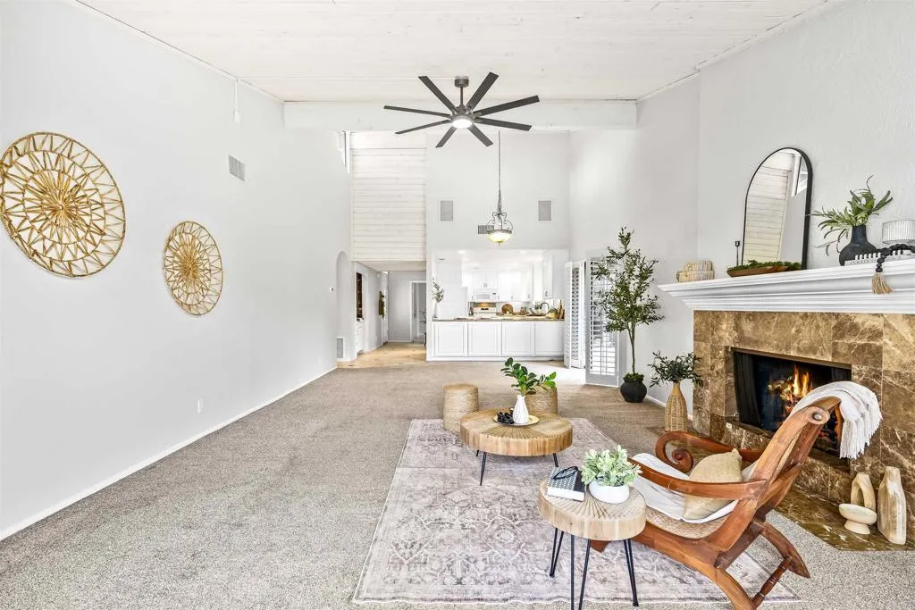 https://cdn.realtyfeed.com/cdn/127/306651510/fca6c5e96eaa3c49e25e41736467d919.webp