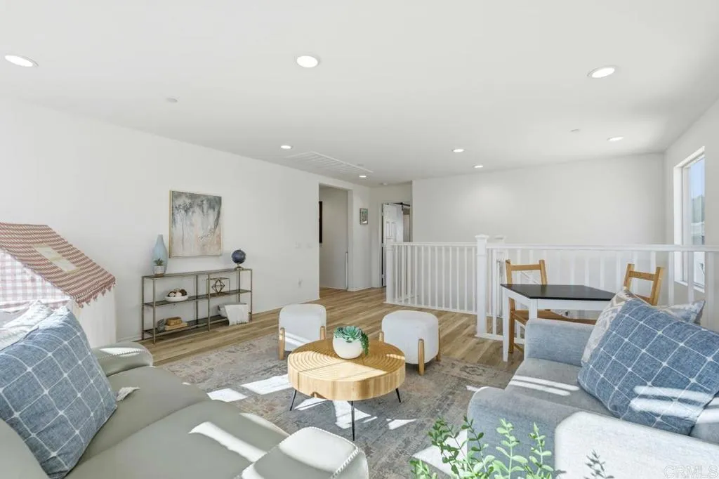 https://cdn.realtyfeed.com/cdn/127/306651549/3598471c481542b64aa437db3ec82987.webp