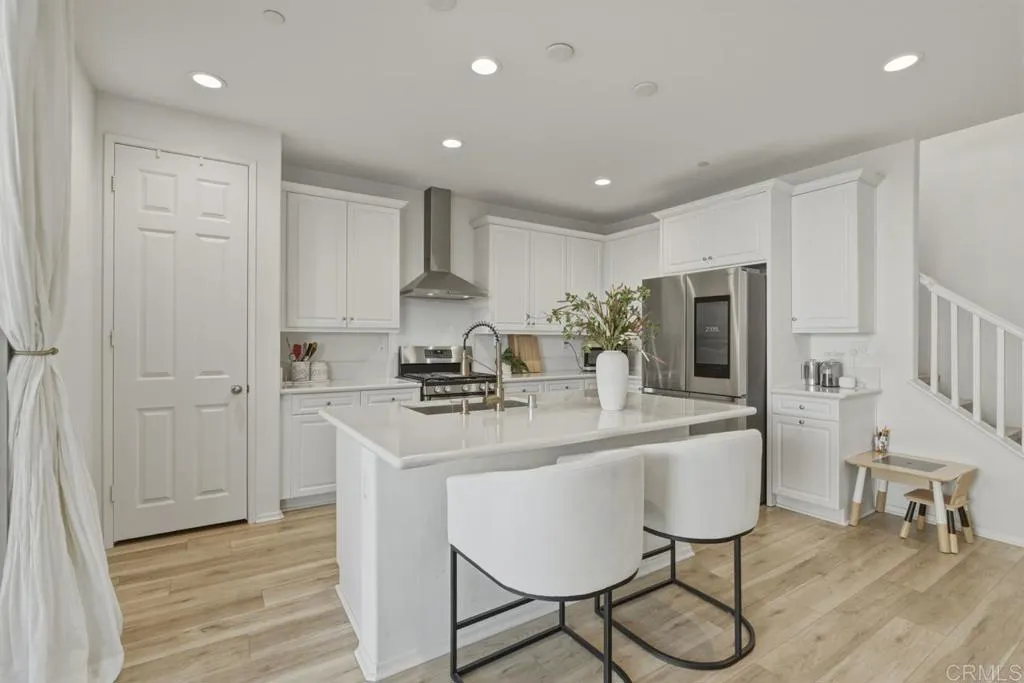 https://cdn.realtyfeed.com/cdn/127/306651549/dd74a0816e479322a06700d82340937c.webp