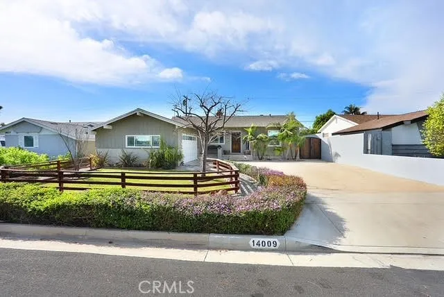 14009 Biola, La Mirada, CA 90638