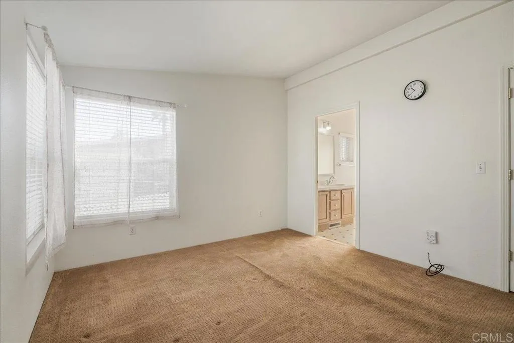 https://cdn.realtyfeed.com/cdn/127/306651593/0e44aab7fb399c2d0568fe71dc6e7fec.webp