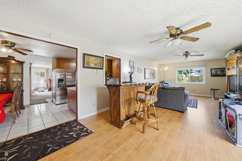https://cdn.realtyfeed.com/cdn/127/306651599/a6025b7b83f27a33b3f77c2278022860.webp