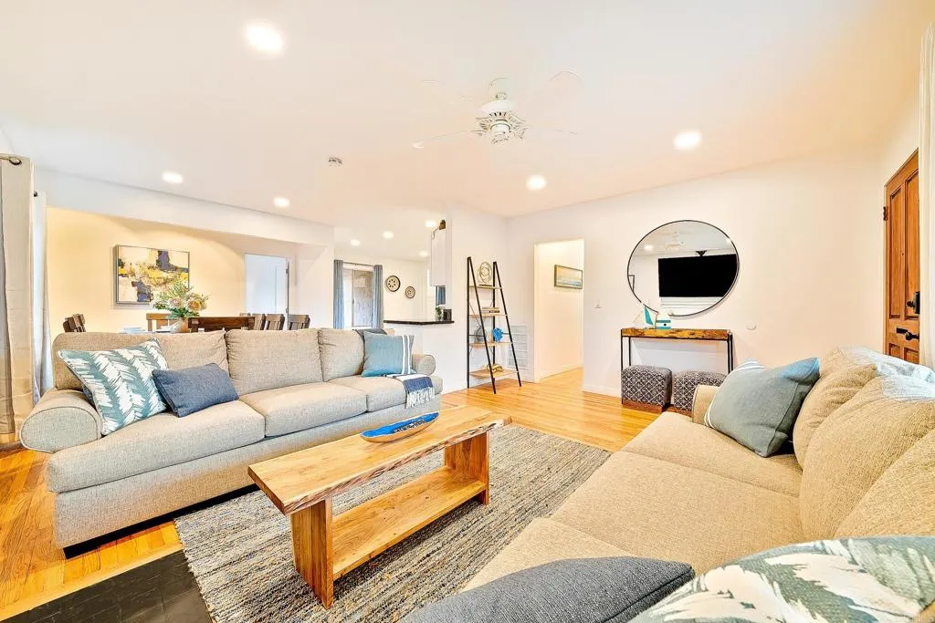 965 Rosecrans Street, San Diego, CA, 92106