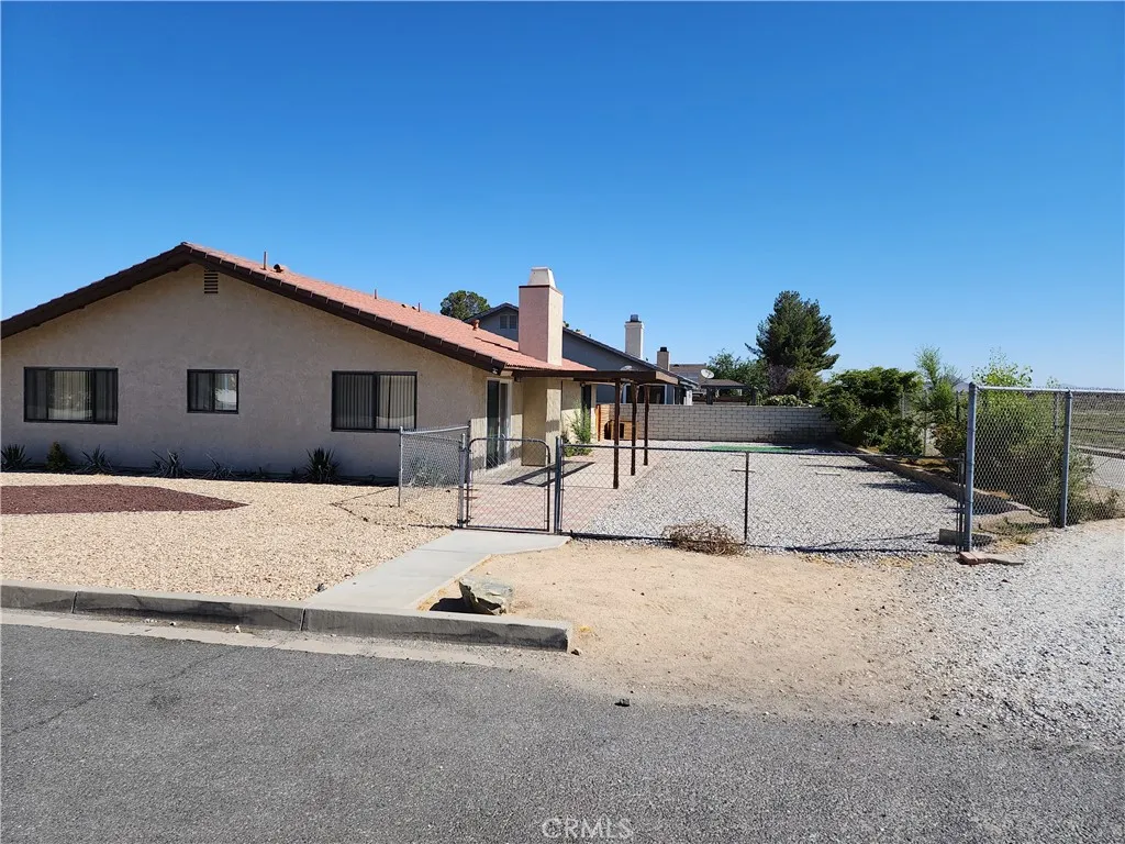 18663 Arrowhead Trail, Victorville, CA 92395 - Photo 4 of 7, Victorville, CA