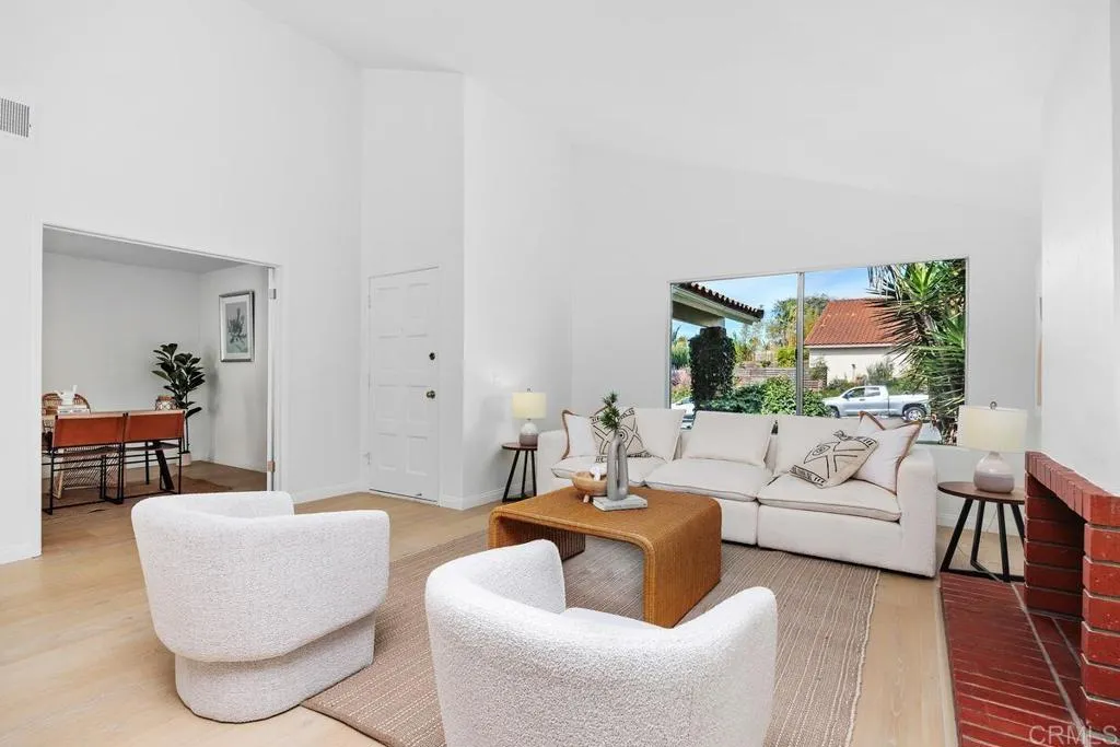 https://cdn.realtyfeed.com/cdn/127/306651661/5c750d33edf2bff3c6cf9156bd94be55.webp