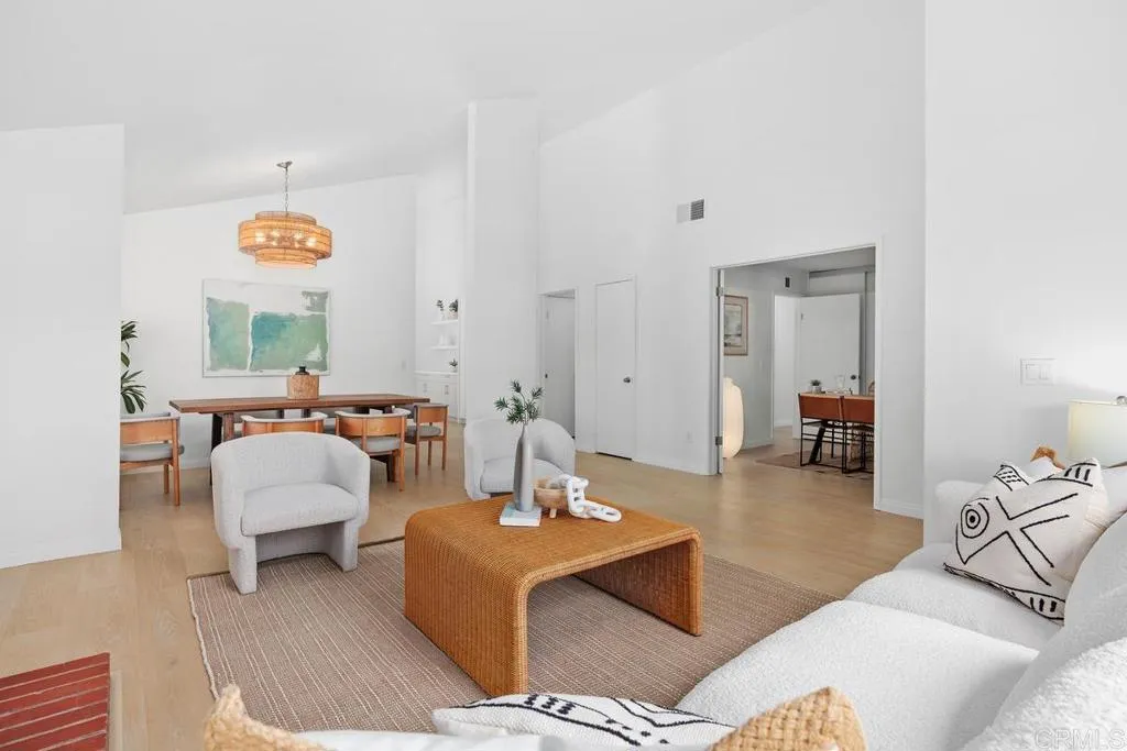 https://cdn.realtyfeed.com/cdn/127/306651661/db6bdd93be1bf8715e6a84b81685300e.webp