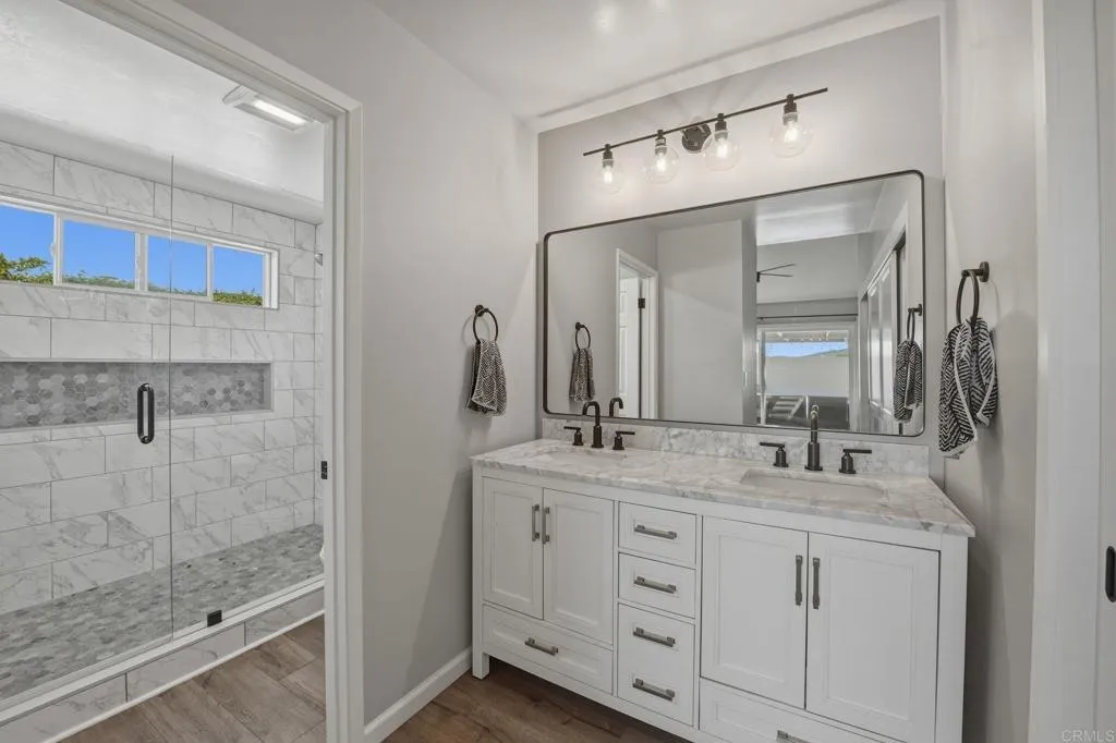 https://cdn.realtyfeed.com/cdn/127/306651665/1457bd7d728ce0edc3238165f570dac8.webp