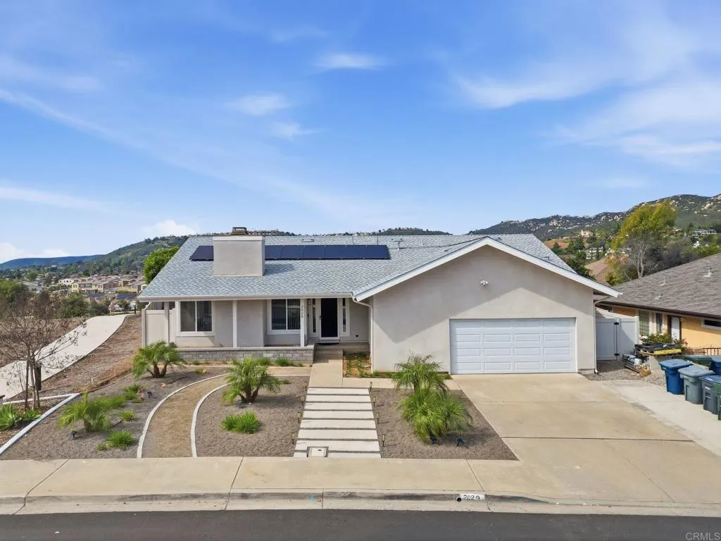 https://cdn.realtyfeed.com/cdn/127/306651665/82ffbecb1840354ea2cea23a59257815.webp