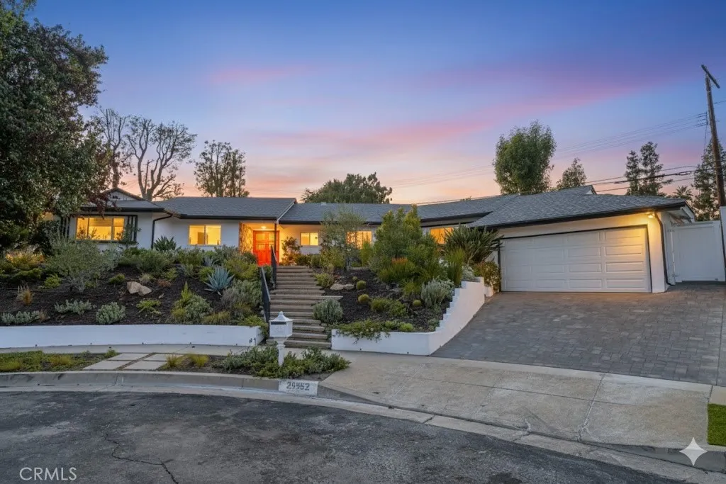 Woodland Hills, CA 91367