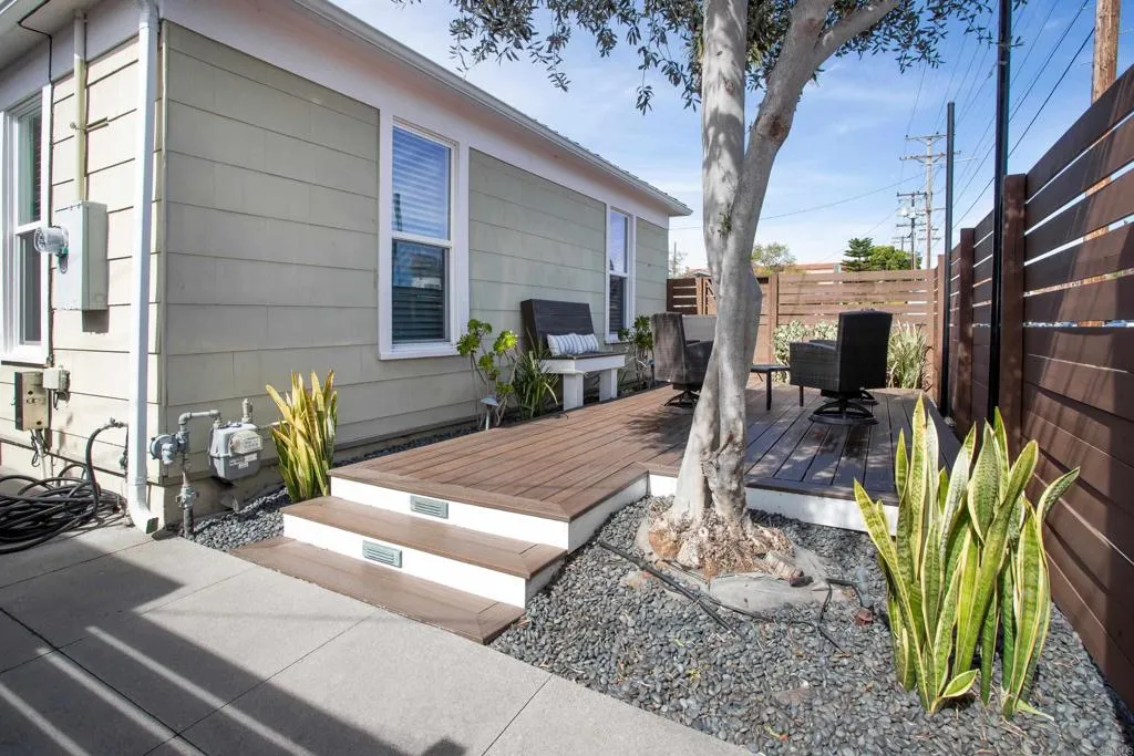 https://cdn.realtyfeed.com/cdn/127/306651711/8b16a7cf49dc5520cfc9b5b95528ae6c.webp