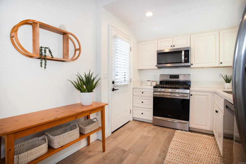 https://cdn.realtyfeed.com/cdn/127/306651711/f87202a2d726c55953de4f777c5b896c.webp
