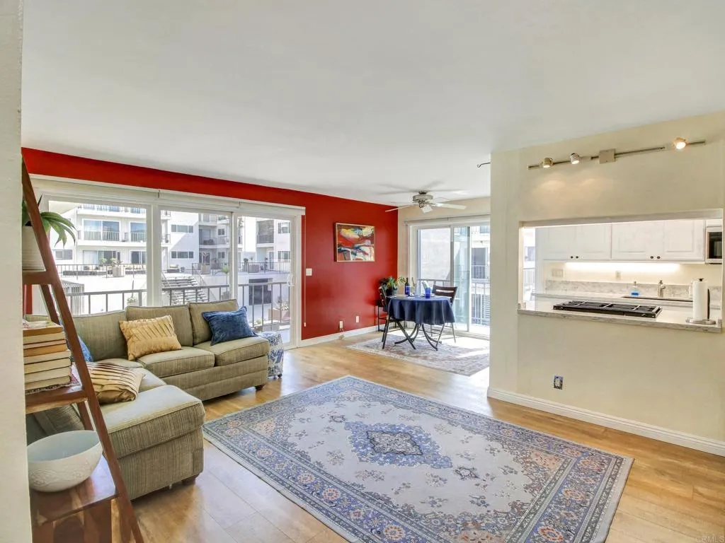 1600 Ardmore Ave 234