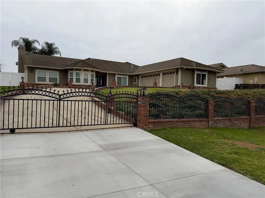 14253 Meadowlands, Riverside, CA 92503 - Main photo, Riverside, CA