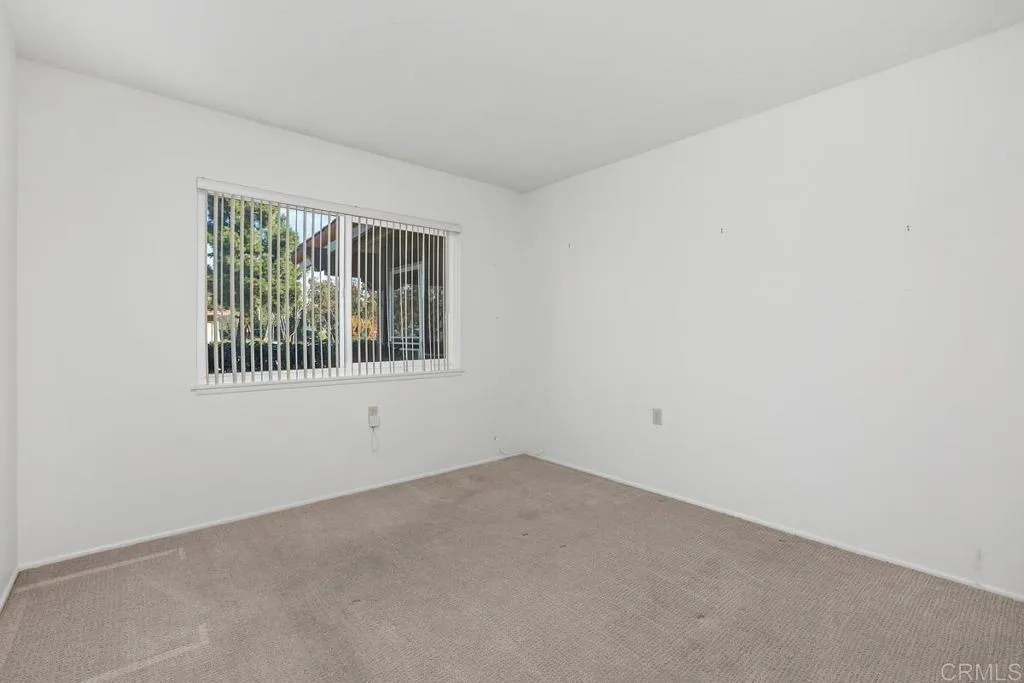 https://cdn.realtyfeed.com/cdn/127/306651776/909330a41b40c4c99e158d797e7de3b9.webp