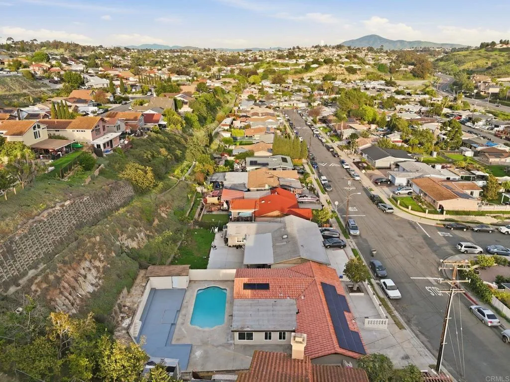 https://cdn.realtyfeed.com/cdn/127/306651783/577e288131433b11aa45e713c9ff4b68.webp