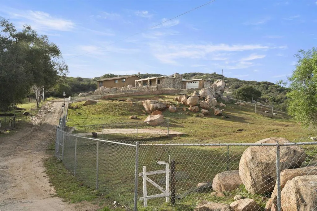 20845 DEERHORN VALLEY RD