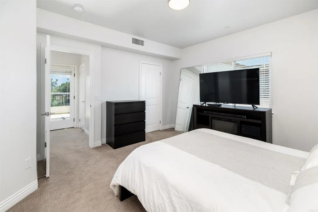 https://cdn.realtyfeed.com/cdn/127/306651834/7a0a78a44d45126066ea92700142bad9.webp