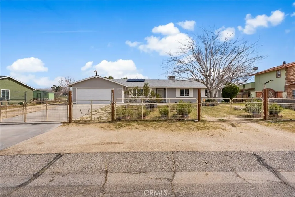 40140 Ridgemist Street, Lake Los Angeles, CA 93591 - Photo 5 of 49, Lake Los Angeles, CA