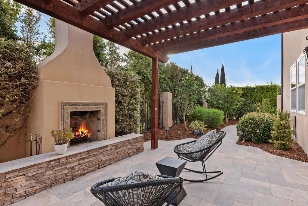 https://cdn.realtyfeed.com/cdn/127/306651848/3e8b9cf7921b38105bbe4b19bc74d4b6.webp