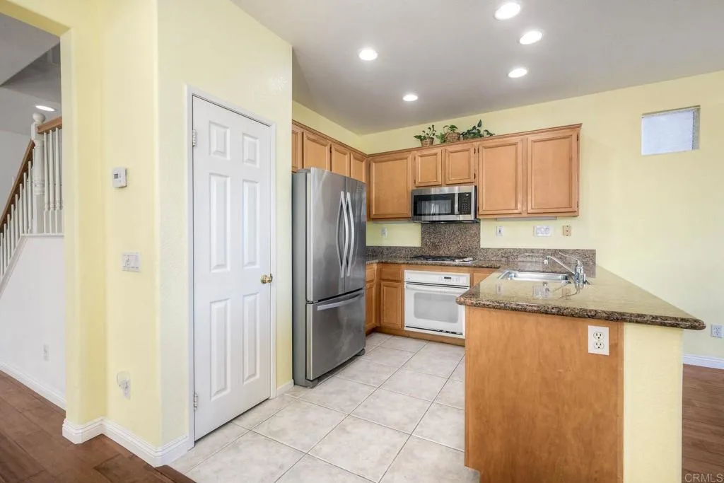 https://cdn.realtyfeed.com/cdn/127/306651868/3f9b779159851cb3840873a566a29a46.webp