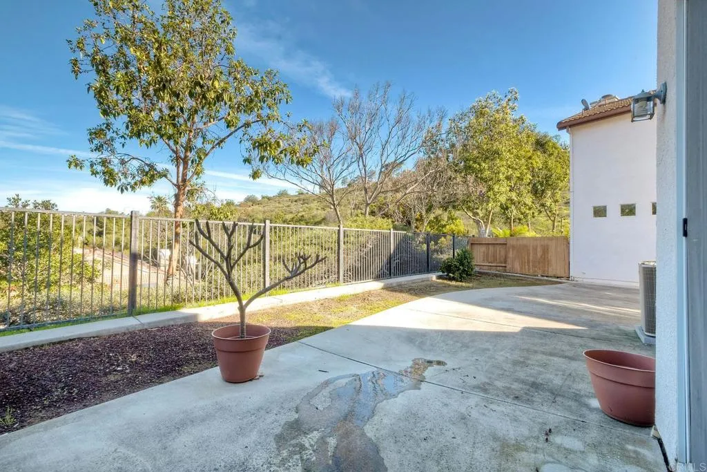 https://cdn.realtyfeed.com/cdn/127/306651868/b84d3e06ffa8358ce907d687cad5147e.webp