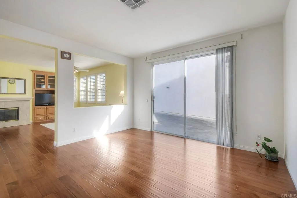 https://cdn.realtyfeed.com/cdn/127/306651868/e4dd18f3402299f74c94ded312595cf7.webp