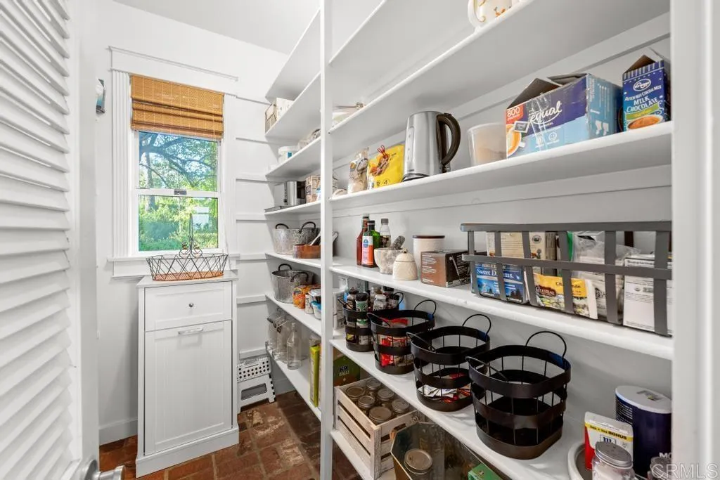 https://cdn.realtyfeed.com/cdn/127/306651929/c7d93d8d8cdbc6e82118e4f614310d85.webp