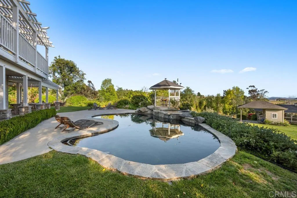 https://cdn.realtyfeed.com/cdn/127/306651929/e4d86db2f4675400d1e340f9f8b9069d.webp