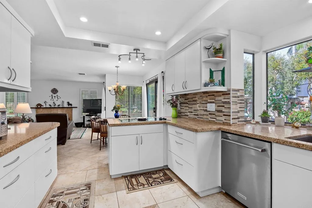 https://cdn.realtyfeed.com/cdn/127/306651940/572c9d297020dbc396c3d0275454bd32.webp