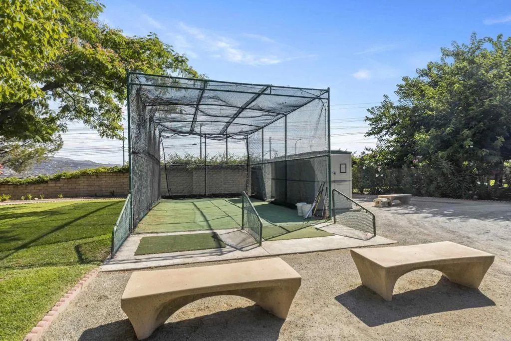https://cdn.realtyfeed.com/cdn/127/306651942/ab56838d44b07a79f2dedbf6f42cad4a.webp