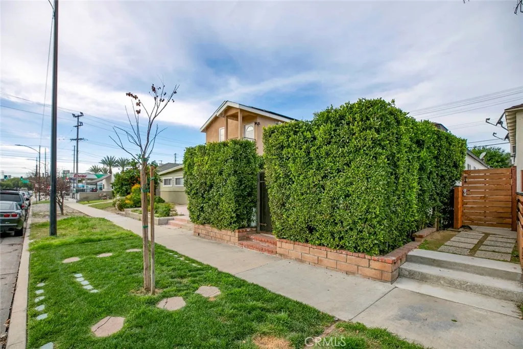 1423 N Hollywood, Burbank, CA 91505 - Photo 4 of 8, Burbank, CA