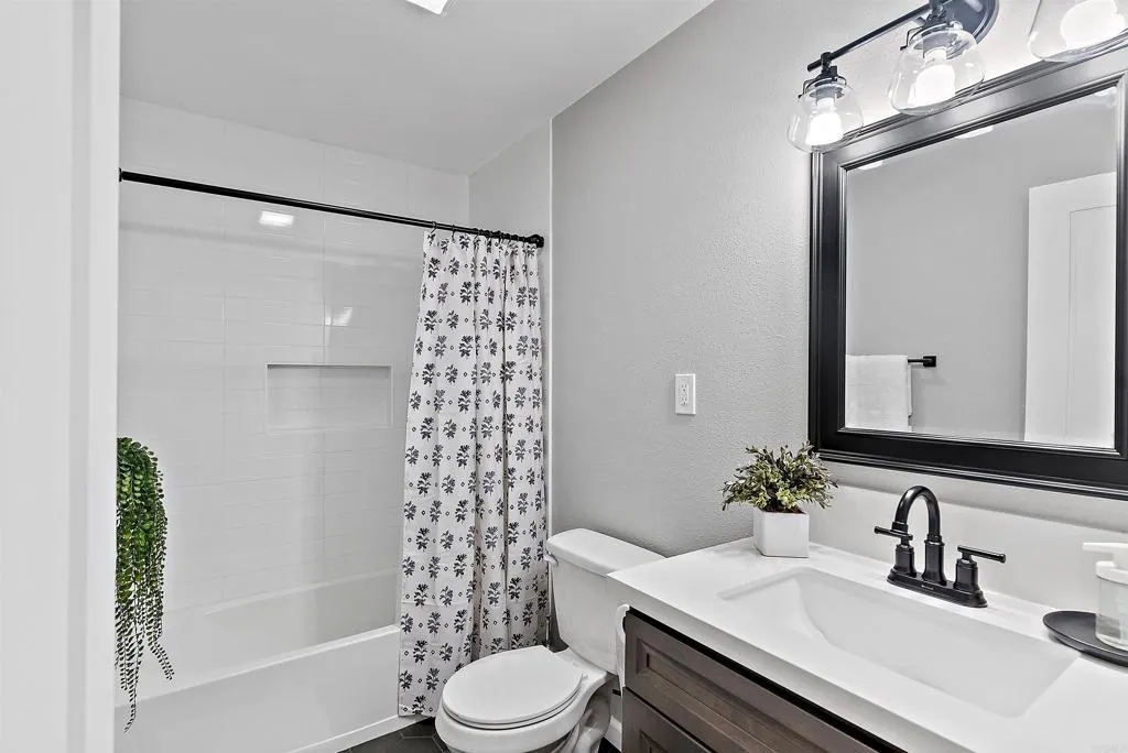 https://cdn.realtyfeed.com/cdn/127/306651996/6e614b0c2ea6107b38a492b8f9ae8ff0.webp
