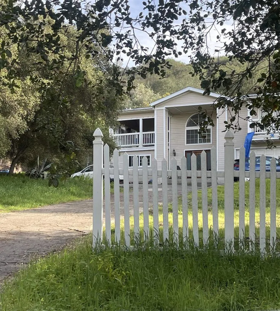 https://cdn.realtyfeed.com/cdn/127/306652002/ef71bd086c80cef91e259c904c815789.webp