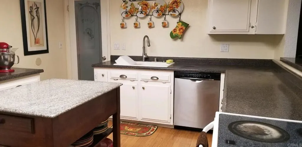 https://cdn.realtyfeed.com/cdn/127/306652002/efc187509dc628fdc408862e523f7ffa.webp