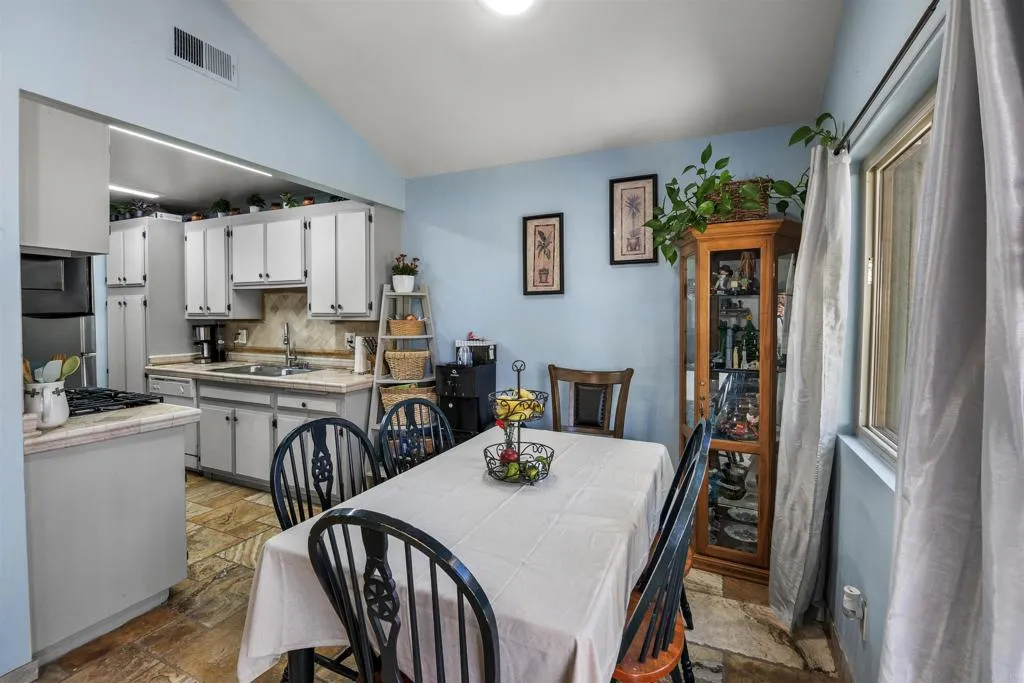 Photo #12: NDP2601811 Listing: Photo #12