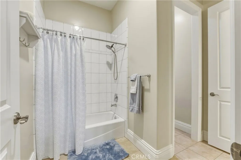 https://cdn.realtyfeed.com/cdn/127/306652021/43609f2eaa9c3587a971b3c114db66a6.webp