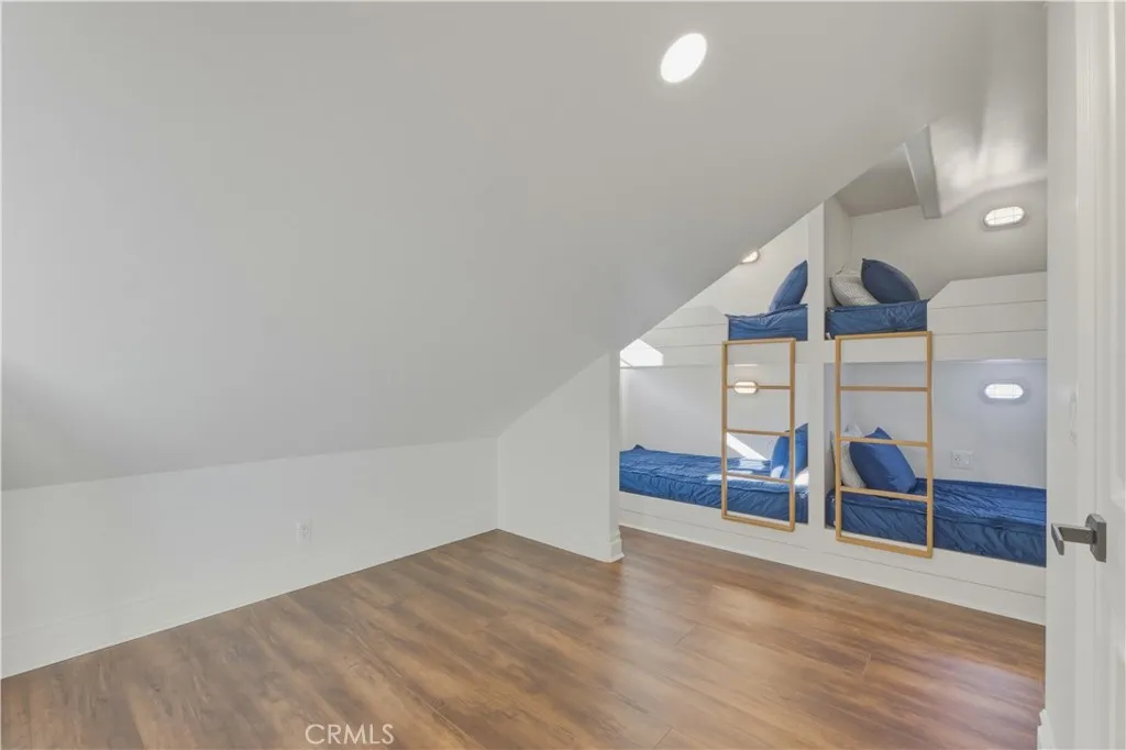 https://cdn.realtyfeed.com/cdn/127/306652021/475b71e3d4d9dec66eda0f91a4f42e7d.webp