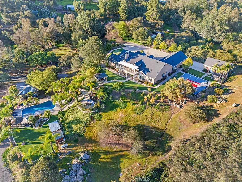 https://cdn.realtyfeed.com/cdn/127/306652021/4863701f7309c87f02db5d6f491e094a.webp