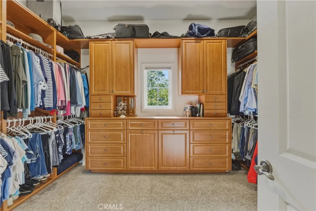 https://cdn.realtyfeed.com/cdn/127/306652021/7e643f32cec8d18facf0a7b7e79a1bf4.webp