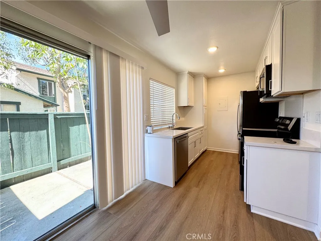 23220 Orange Unit 1, Lake Forest, CA 92630 - Photo 3 of 18, Lake Forest, CA