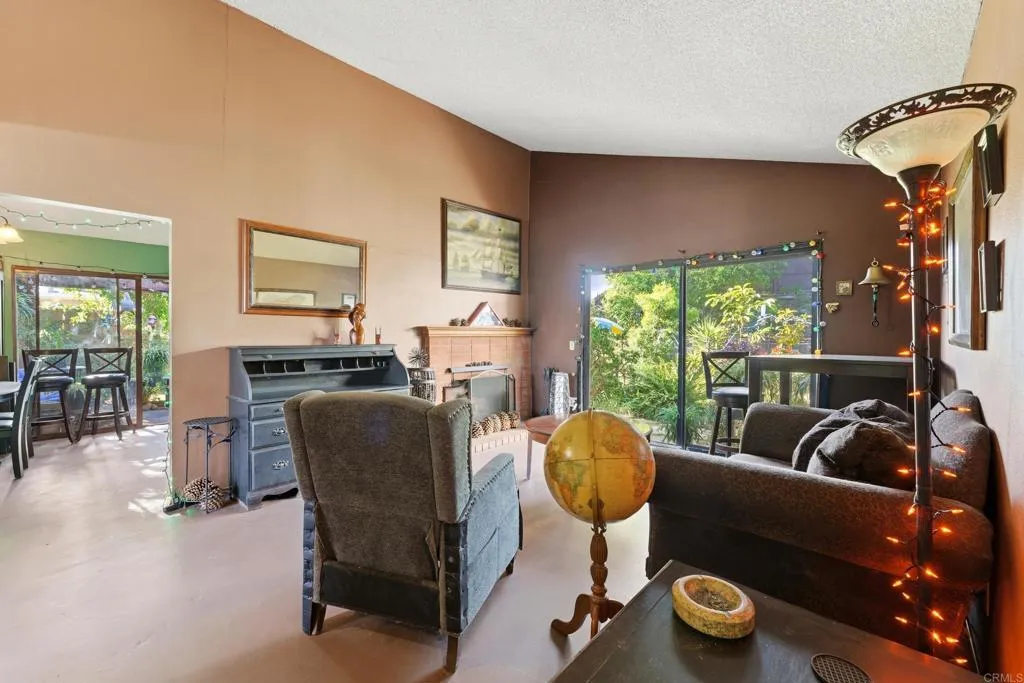 https://cdn.realtyfeed.com/cdn/127/306652090/1c1d85432d3c0d2d81fd92804a05fe85.webp