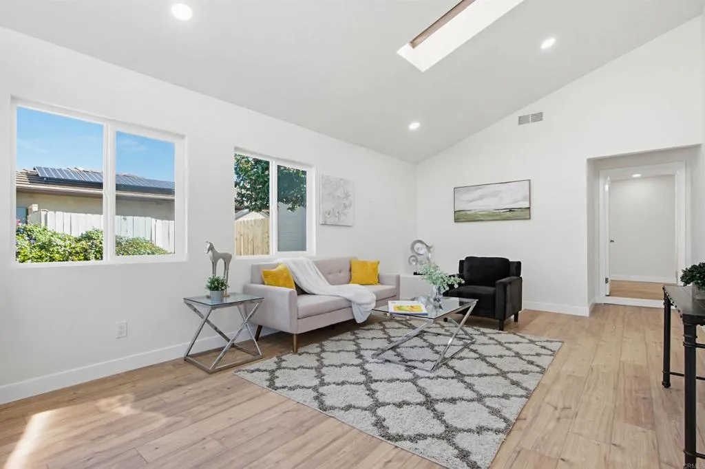 https://cdn.realtyfeed.com/cdn/127/306652138/04dfe49119c1e311bd621e3068da7fb9.webp