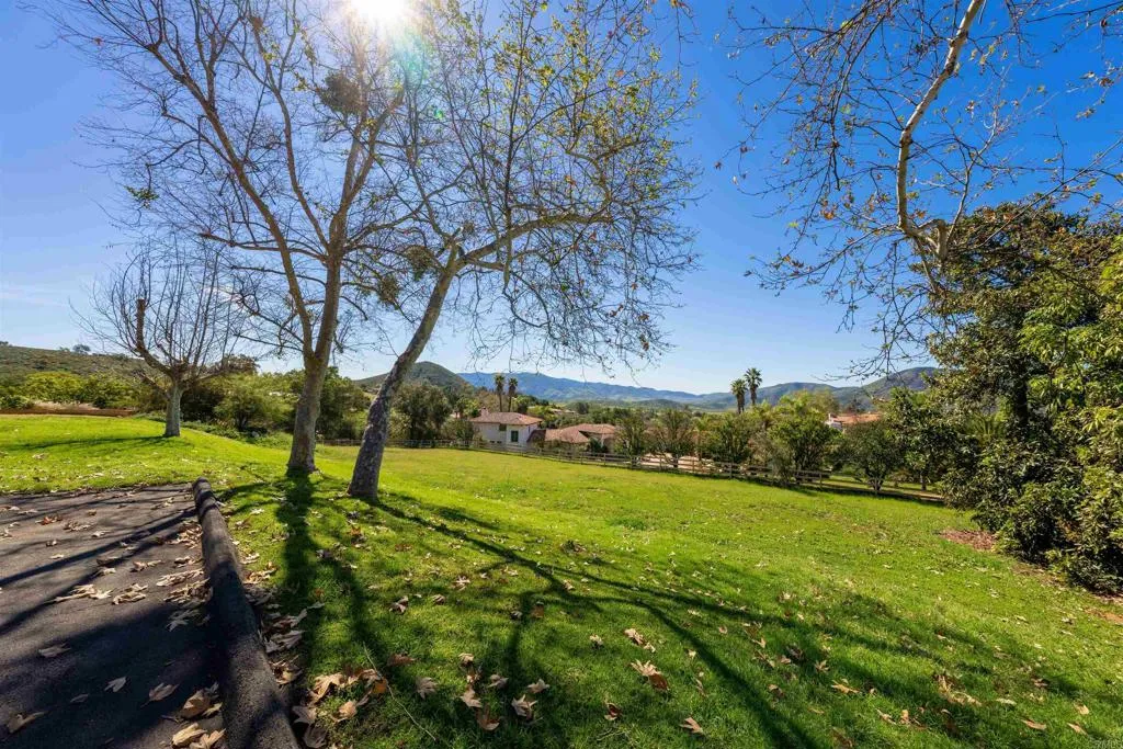 https://cdn.realtyfeed.com/cdn/127/306652146/c3881d5d6901952aa36c0d029798e777.webp