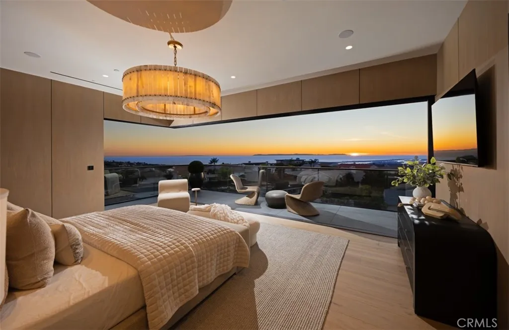 Corona Del Mar, CA 92625