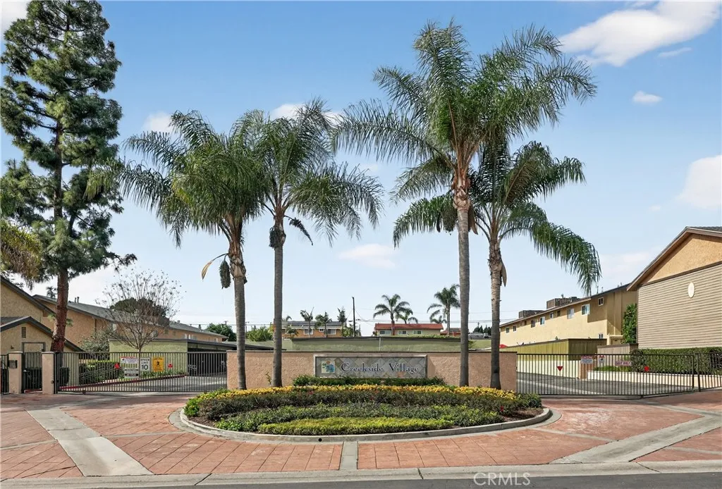 La Habra, CA 90631