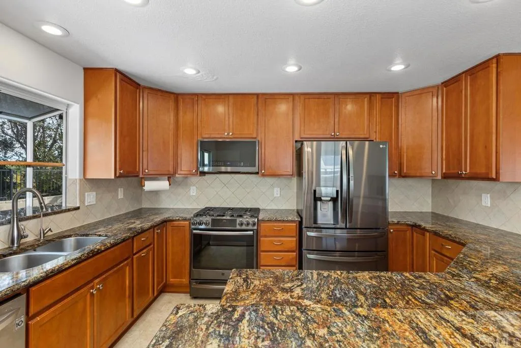 https://cdn.realtyfeed.com/cdn/127/306652165/04e7957c070449126a646f1a5aa3f052.webp