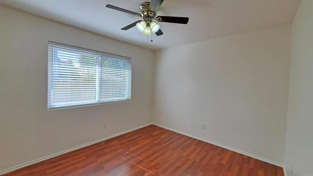 https://cdn.realtyfeed.com/cdn/127/306652165/2d469910d305d3f521de2387060020d0.webp