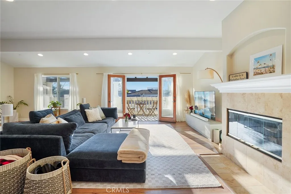 168 Ardmore Avenue, Hermosa Beach, CA 90254 - Main photo, Hermosa Beach, CA