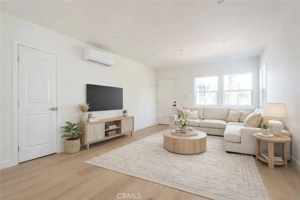 1065 E Spazier Unit 101, Burbank, CA 91502 - Main photo, Burbank, CA