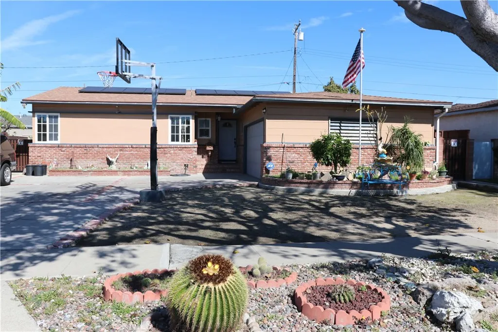 Fullerton, CA 92833